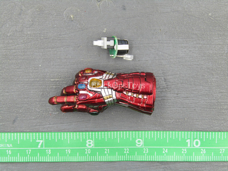 Load image into Gallery viewer, Dr. Green - Light-Up Infinity Gauntlet

