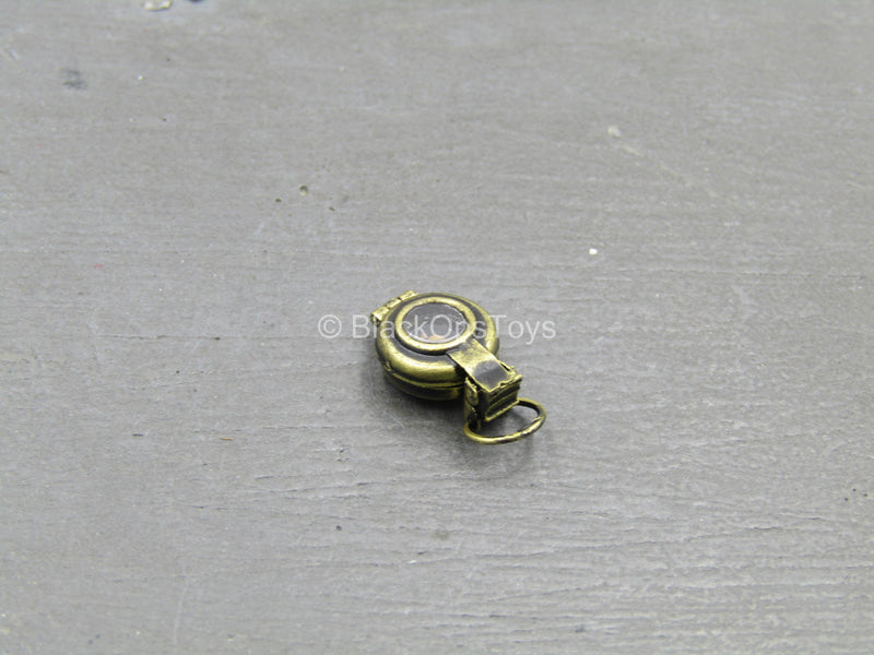 Load image into Gallery viewer, WWI - British Colonel Mackenzie - Stopwatch w/Leather Like Case
