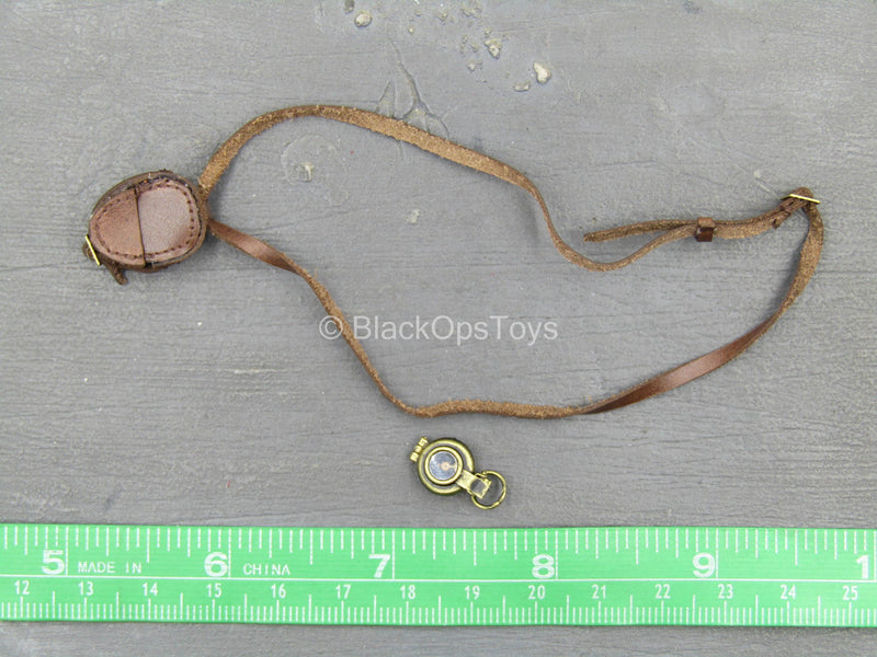Load image into Gallery viewer, WWI - British Colonel Mackenzie - Stopwatch w/Leather Like Case
