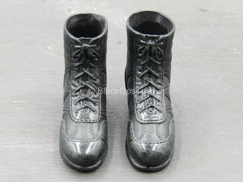 Load image into Gallery viewer, Harry Potter - Cedric Diggory - Black Boots (Peg Type)
