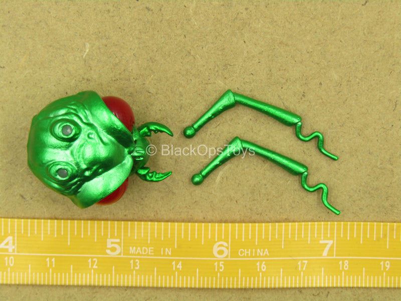 Load image into Gallery viewer, 1/12 - Holiday Advent Calendar - Green Roach Head Sculpt
