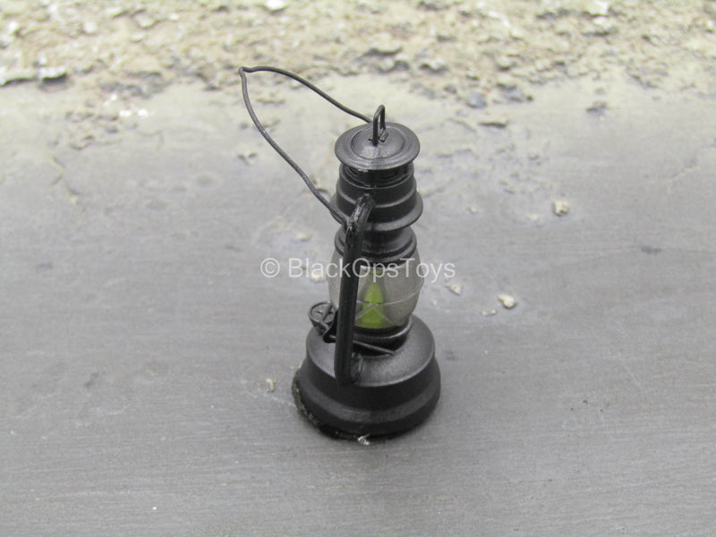 Load image into Gallery viewer, WWI - War Desk - Metal Light Up Kerosene Lamp
