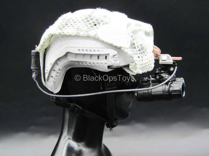 Load image into Gallery viewer, US Winter Combat Training - White Helmet w/Balaclava &amp; GPNVG Set
