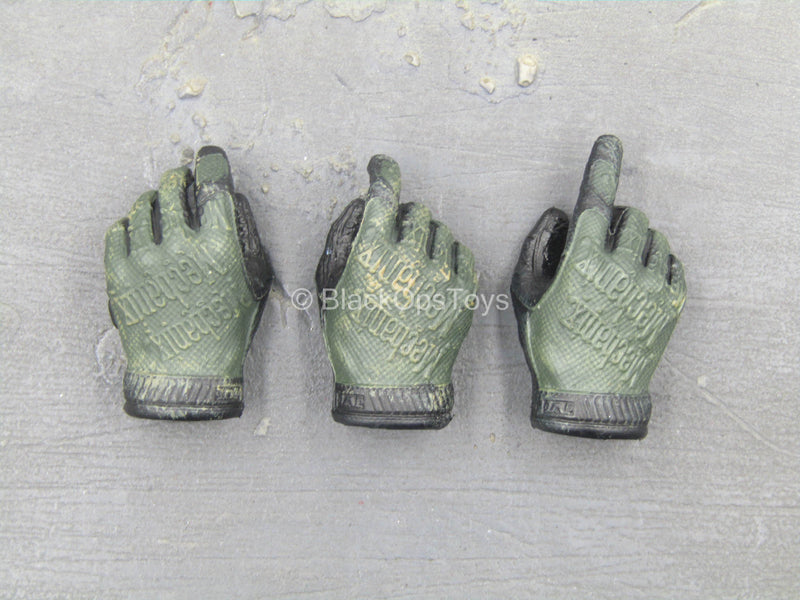 Load image into Gallery viewer, Enforcer Corps - Yuri - Male Weathered Gloved Hand Set (x3)
