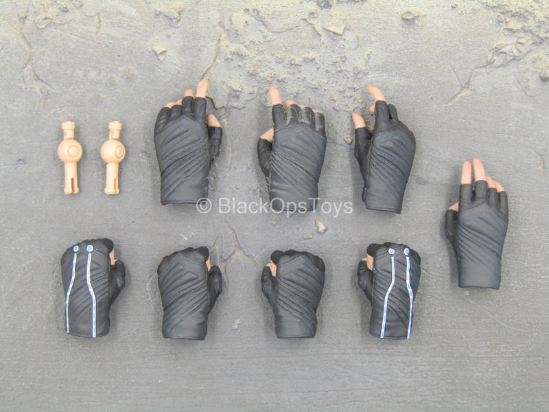 Load image into Gallery viewer, The Avengers - Black Widow - Female Gloved Hand Set
