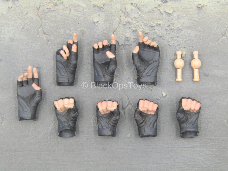 Load image into Gallery viewer, The Avengers - Black Widow - Female Gloved Hand Set
