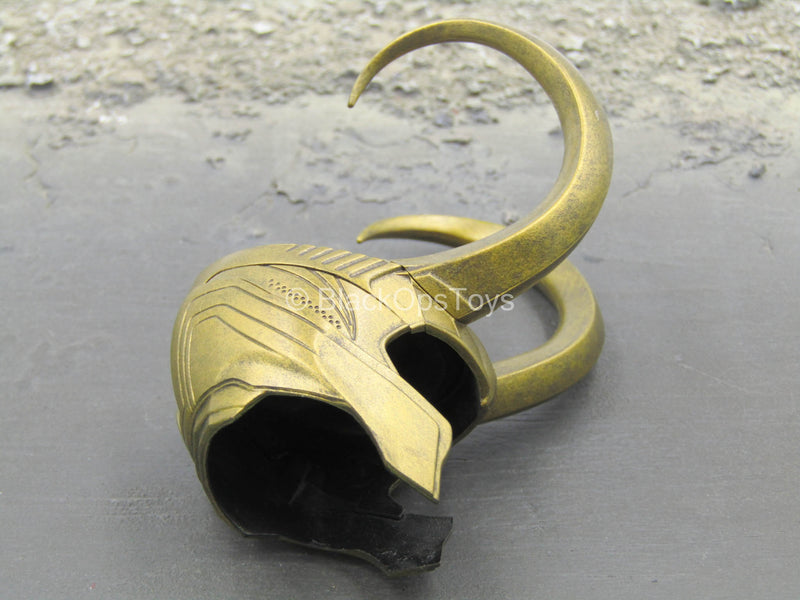 Load image into Gallery viewer, The Avengers - Loki - Gold Helmet
