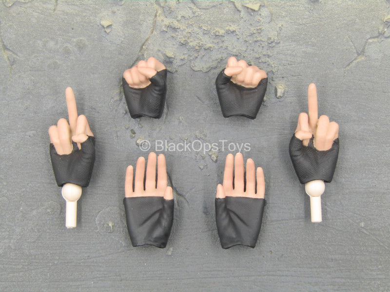 Load image into Gallery viewer, X-Warhead - Female Hand Set w/Wrist Pegs
