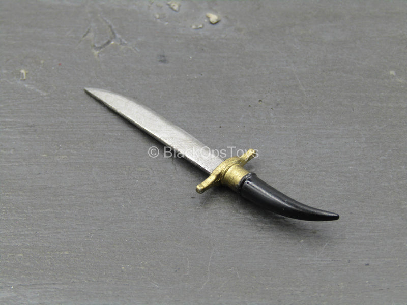 Load image into Gallery viewer, King Of Khalasar - Metal Dagger Knife
