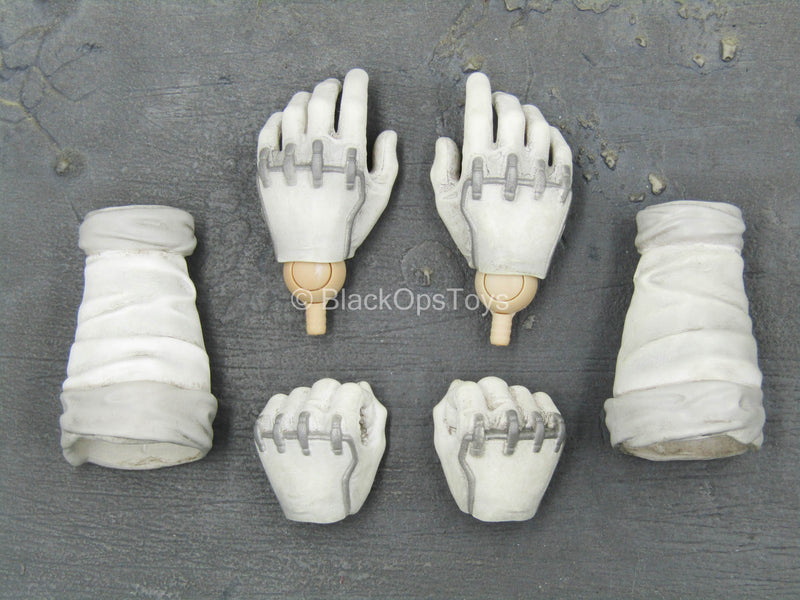 Load image into Gallery viewer, GI Joe Storm Shadow Camo Ver - White Gloved Hand Set w/Gauntlets

