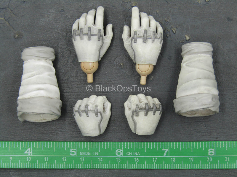 Load image into Gallery viewer, GI Joe Storm Shadow Camo Ver - White Gloved Hand Set w/Gauntlets

