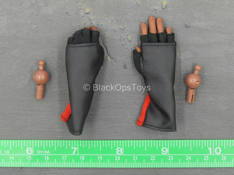 Load image into Gallery viewer, Dead Soldier - African American Hand Set w/Gloves
