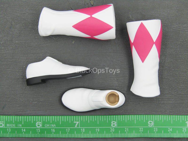 Load image into Gallery viewer, Power Rangers - Pink Ranger - White &amp; Pink Boots (Peg Type)
