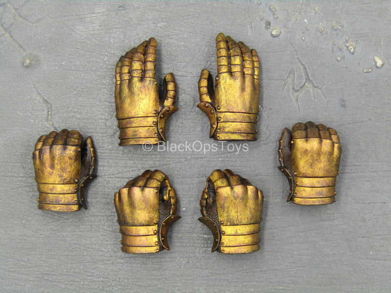 Load image into Gallery viewer, Saintless Knight Gold Ver - Gold Like Female Armored Gloved Hand Set
