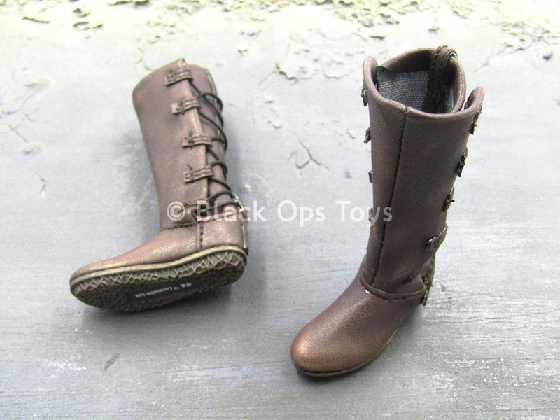 Load image into Gallery viewer, STAR WARS - Rey Jedi Training - Brown Knee High Boots (Peg Type)
