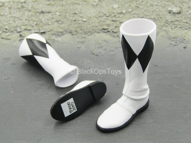 Load image into Gallery viewer, Power Rangers - Black Ranger - White &amp; Black Boots (Peg Type)
