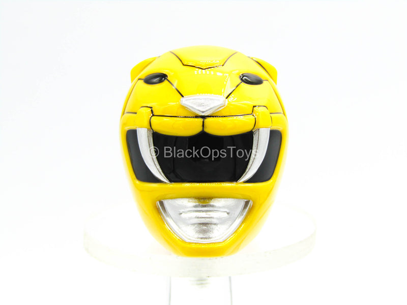 Load image into Gallery viewer, Power Rangers - Yellow Ranger - Yellow Helmeted Head Sculpt

