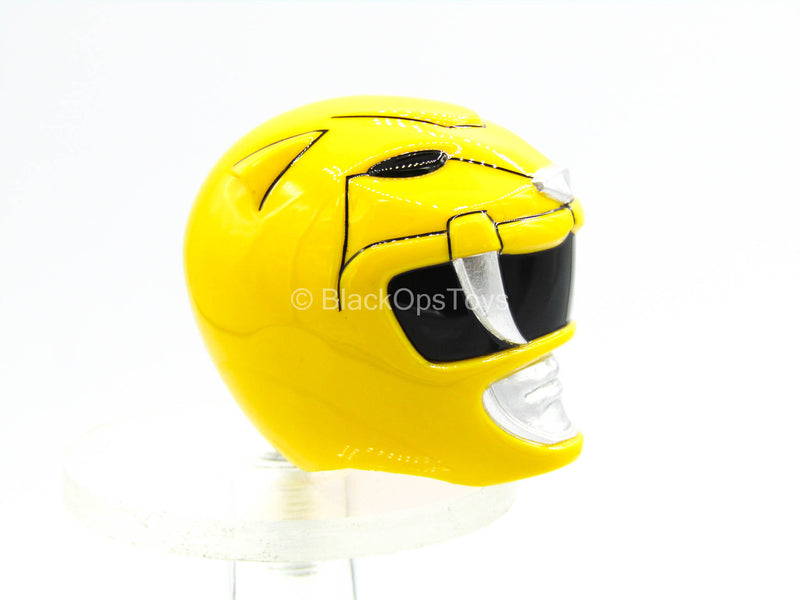 Load image into Gallery viewer, Power Rangers - Yellow Ranger - Yellow Helmeted Head Sculpt
