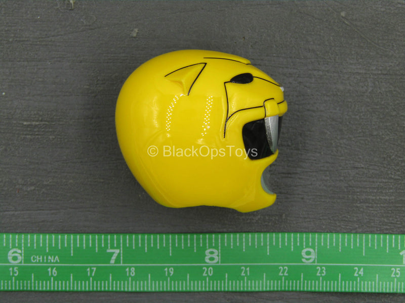 Load image into Gallery viewer, Power Rangers - Yellow Ranger - Yellow Helmeted Head Sculpt
