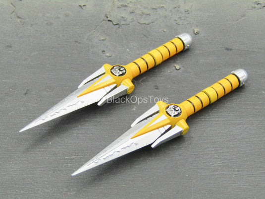Yellow Ranger Weppons Power Rangers - Yellow Ranger - Daggers – BlackOpsToys