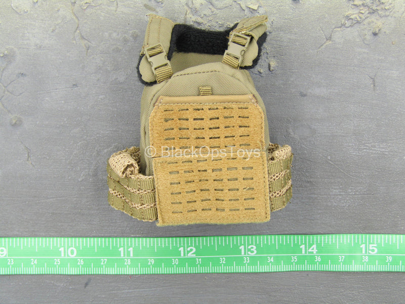 Load image into Gallery viewer, Operation Red Sea PLA Medic - Tan Combat Vest

