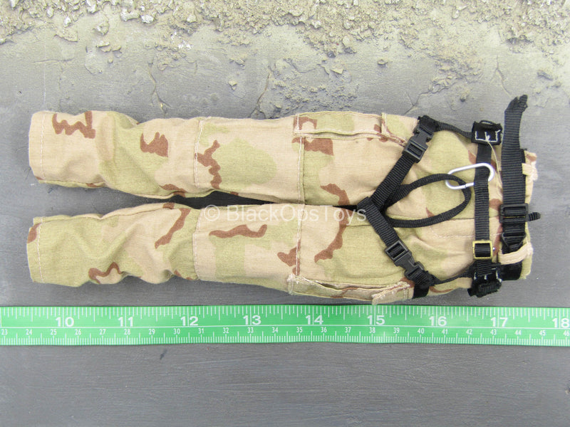 Load image into Gallery viewer, US Army Ranger USAF PJ - 3C Desert Camo Combat Uniform w/Harness
