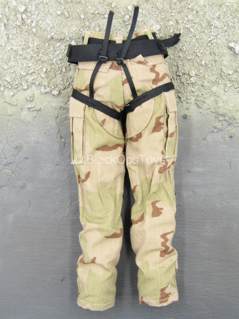 Load image into Gallery viewer, US Army Ranger USAF PJ - 3C Desert Camo Combat Uniform w/Harness
