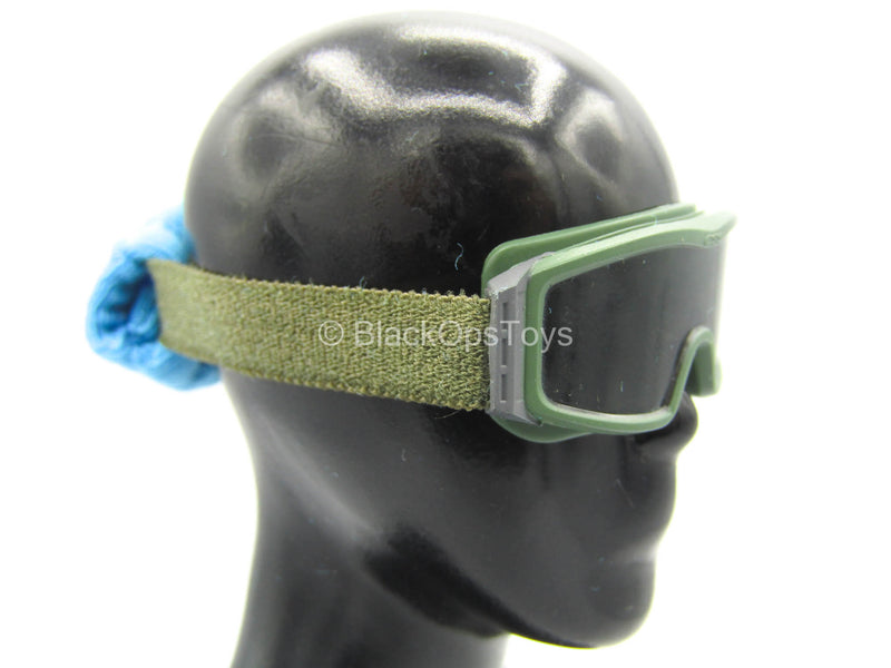 Load image into Gallery viewer, Female PLA Peacekeeper - Green Goggles w/Blue Dust Cover
