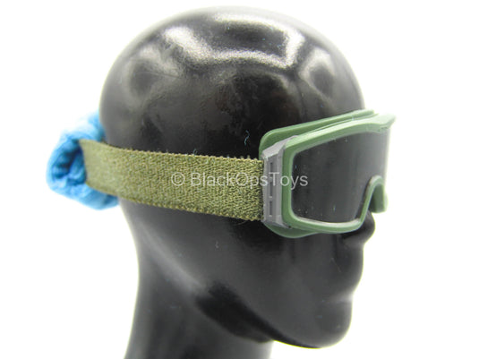 Female PLA Peacekeeper - Green Goggles w/Blue Dust Cover