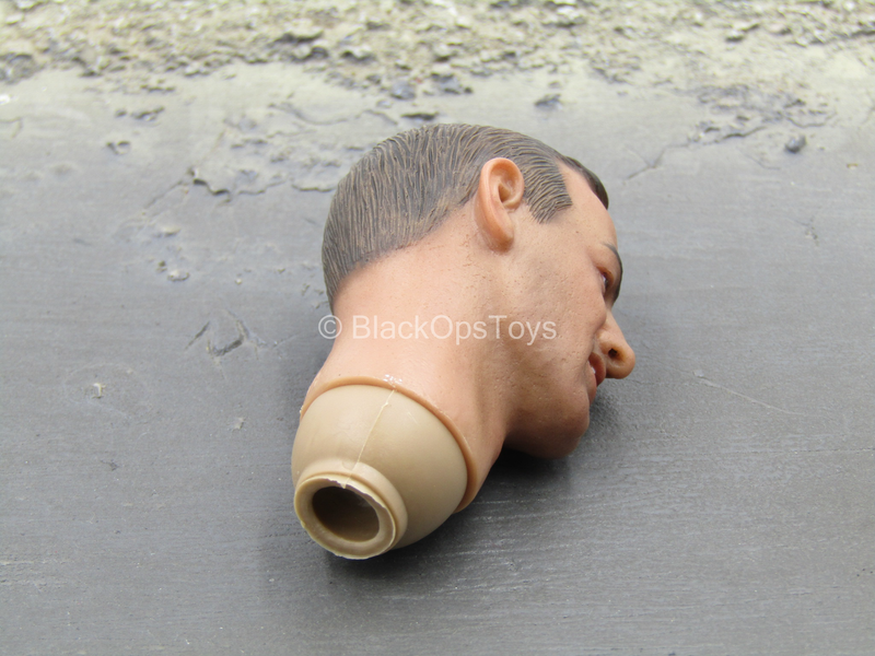 Load image into Gallery viewer, WWII - SAS Founder David Sterling - Male Base Body w/Head Sculpt
