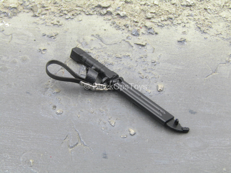 Load image into Gallery viewer, Russian Sniper - Bayonet w/Sheath
