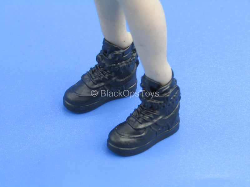 Load image into Gallery viewer, 1/12 - Custom - Female Black Combat Shoes (Peg Type)
