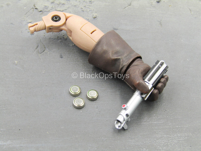 Load image into Gallery viewer, STAR WARS - Luke Skywalker - Right Arm w/Light Up Lightsaber Hilt

