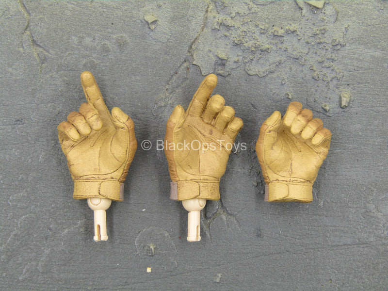 Load image into Gallery viewer, Operation Red Sea - PLA Jiaolong - Female Tan Gloved Hand Set (x3)
