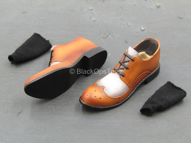 Load image into Gallery viewer, Club 3 - Peak Chen - Brown Dress Shoes w/Socks (Peg Type)

