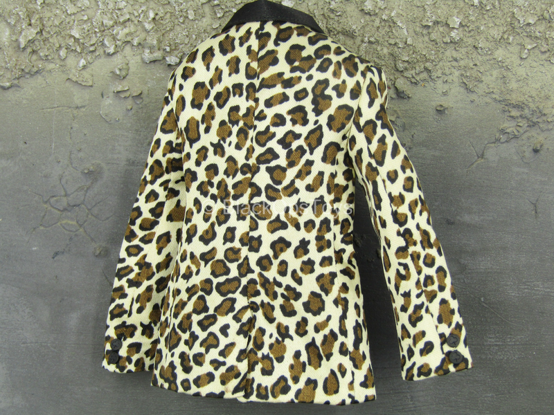 Load image into Gallery viewer, Club 3 - Peak Chen - Cheetah Like Suit Jacket &amp; Pants
