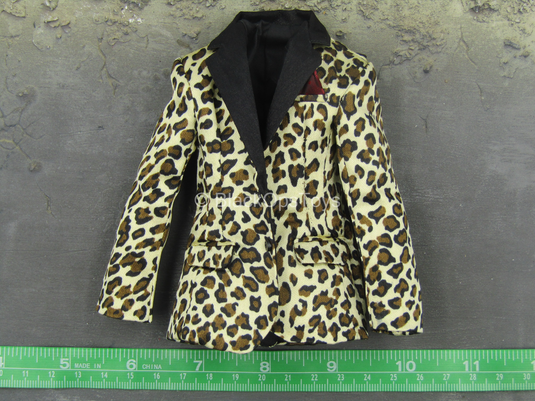 Club 3 - Peak Chen - Male Body w/Cheetah Like Suit & Shoes