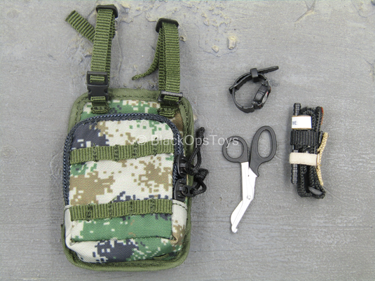 PLA UN Peacekeeper - Woodland Type 07 IFAK Pouch w/Gear Set