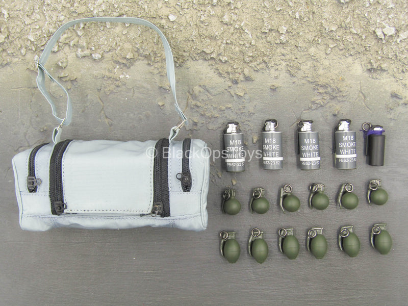 Load image into Gallery viewer, The Joker Bank Robber Ver. - Duffle Bag w/Grenades &amp; Rack
