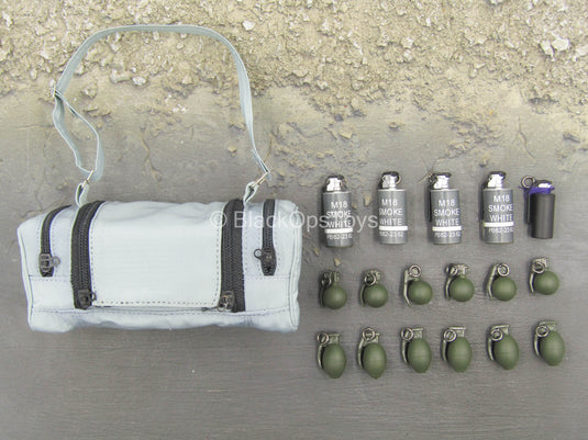 The Joker Bank Robber Ver. - Duffle Bag w/Grenades & Rack