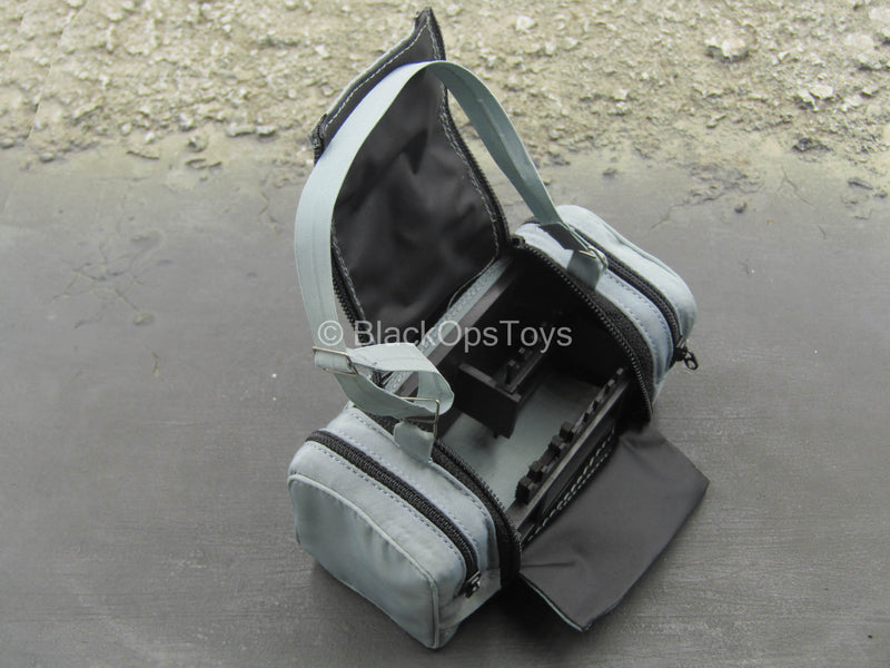 Load image into Gallery viewer, The Joker Bank Robber Ver. - Duffle Bag w/Grenades &amp; Rack

