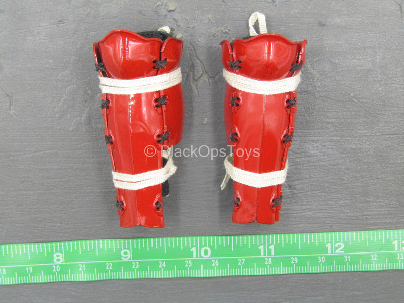 Load image into Gallery viewer, Kulamayama Soujoubou Daitengu - Red Metal Cuishes (Leg Armor)
