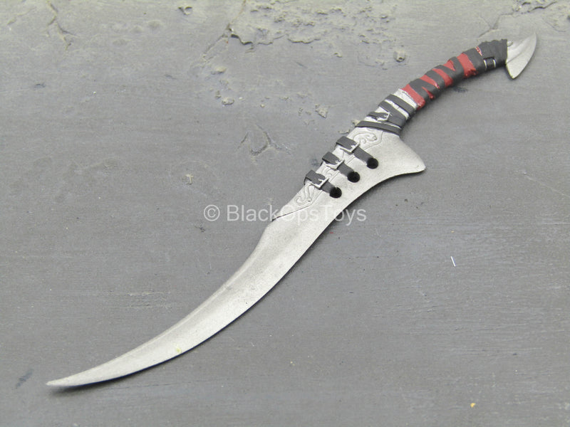 Load image into Gallery viewer, Avenger - Silver-Colored Falcata Sword

