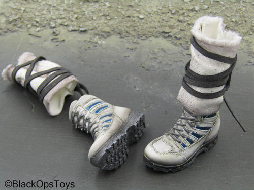Apexplorers - Ice & Laser - White Snow Shoes w/Gaiters (Peg Type)