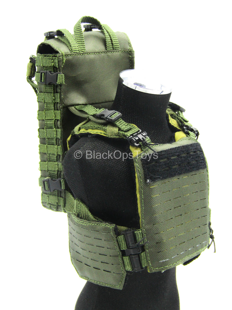 Load image into Gallery viewer, Enforcer Corps - Yuri - Green MOLLE Vest w/Armor &amp; Minigun Set
