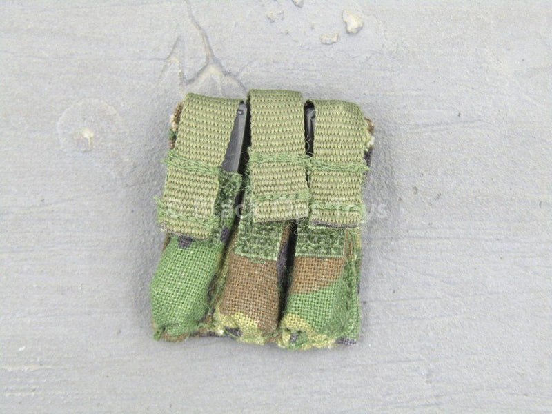 Load image into Gallery viewer, Navy Seal - Rudy Boesch - Triple SMG Mag Pouch w/Mags (x3)

