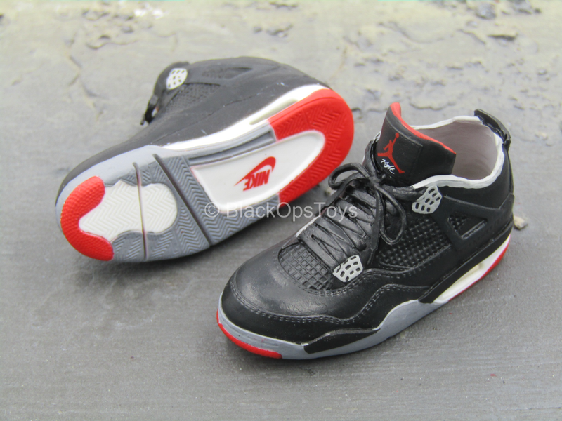 Load image into Gallery viewer, Michael Jordan - Air Jordan 4 Retro OG Bred (Peg Type)
