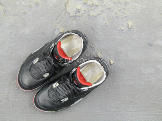 Michael Jordan - Air Jordan 4 Retro OG Bred (Peg Type)