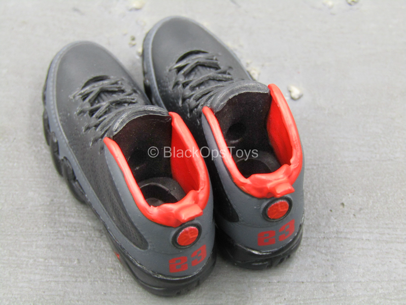 Michael Jordan - Air Jordan 13 Bred Black Cat (Peg Type) – BlackOpsToys
