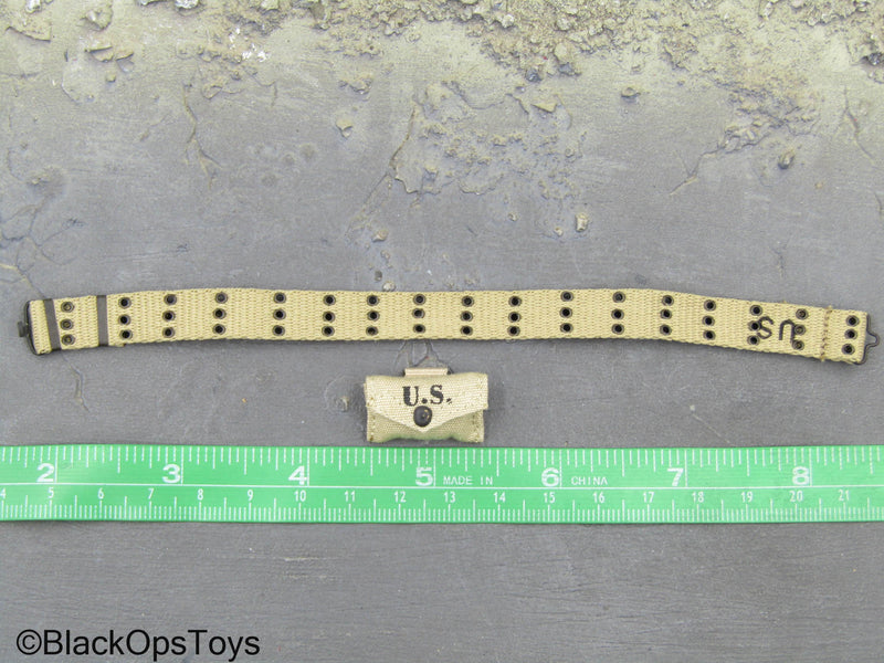 Load image into Gallery viewer, WWII 2nd Ranger Infantry Battalion - Tan Rivet Belt w/Pouch
